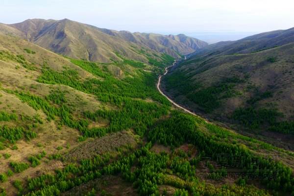 海原南华山的景色,不来了解一下?相信你会喜欢这里的!
