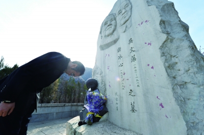 6年前冰心墓遭亲孙子破坏,写八个醒目大字,真实原因令人深思