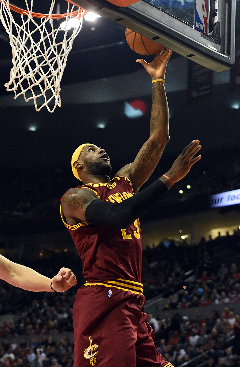 詹姆斯: "我们可以击败任何球队"