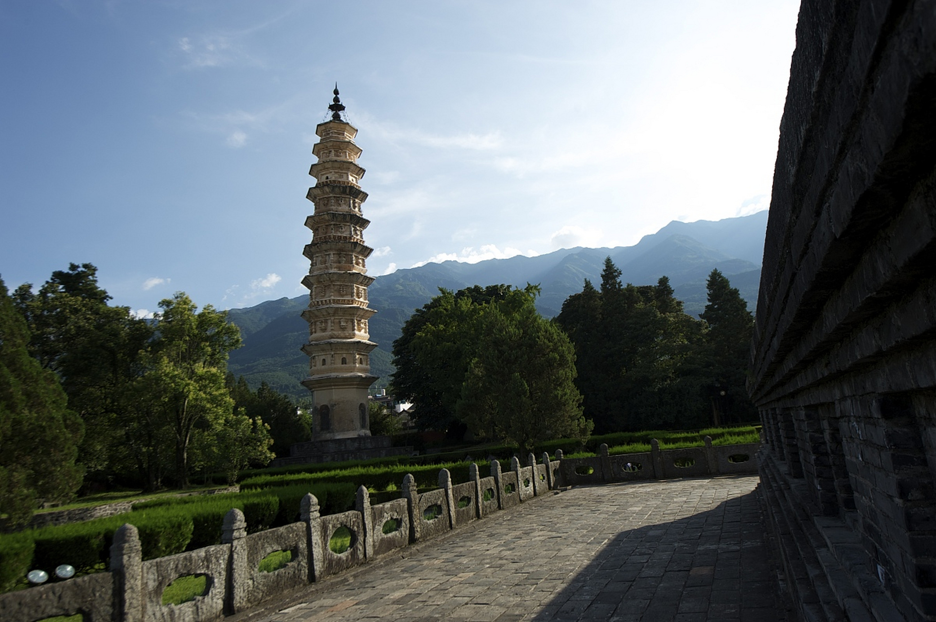 带着避暑攻略上热搜#夏日游,九华山三藏塔,美景如画!