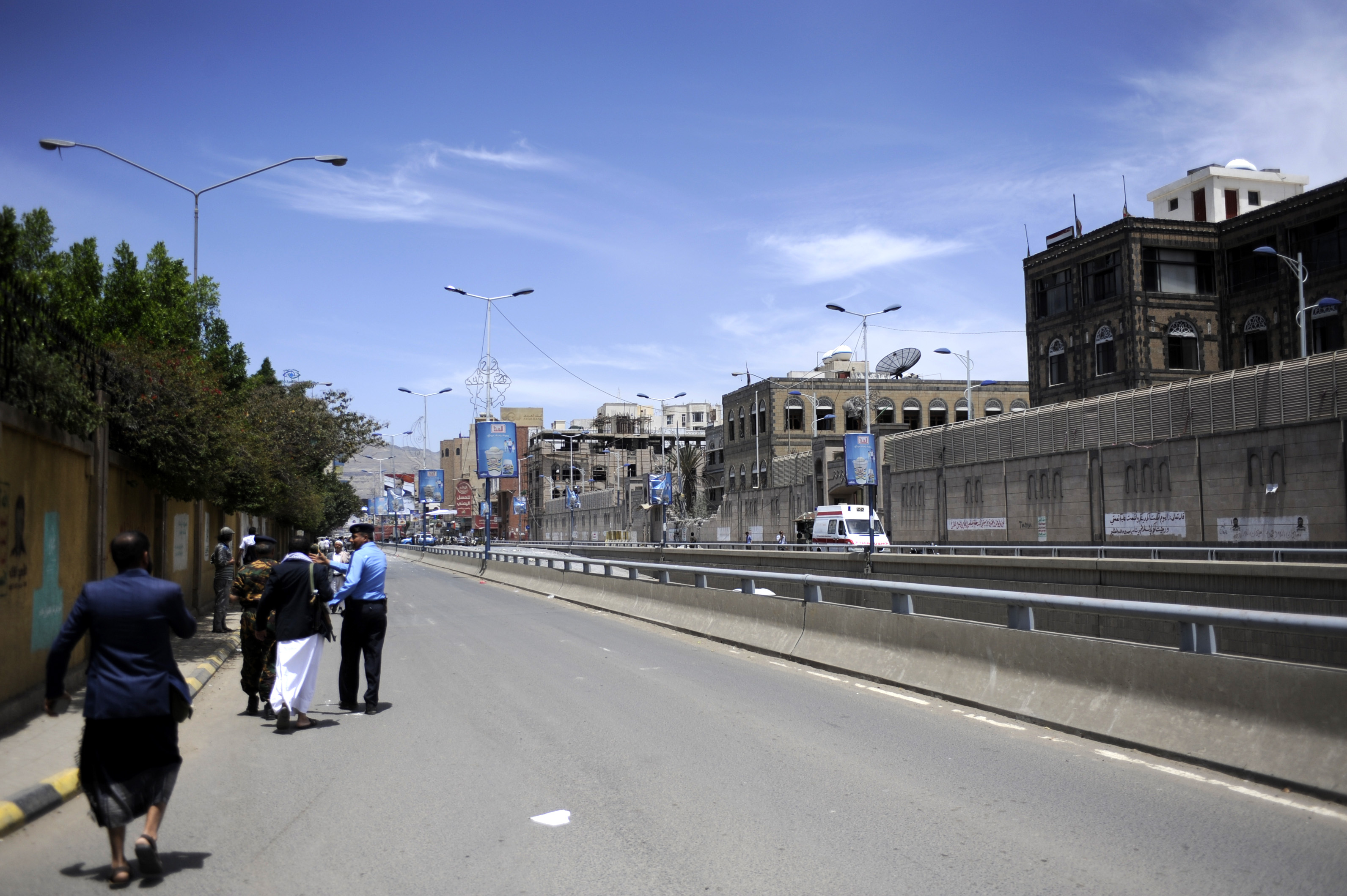 也门总统府遭空袭至少6人死亡(4)