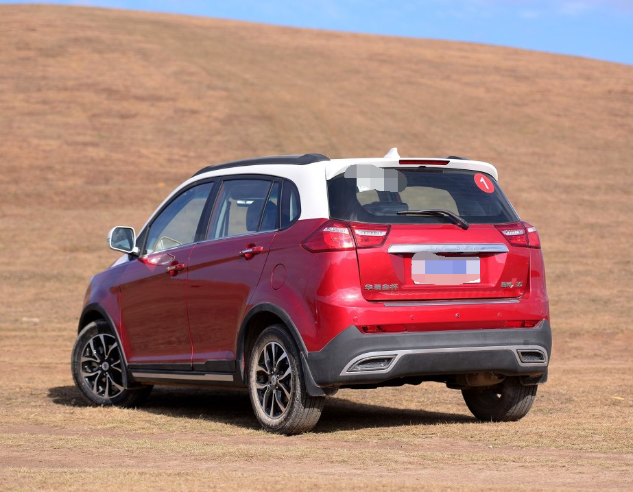 很符合家用风格,智尚s352016款 1.5l 精英版,又富有年轻气息的