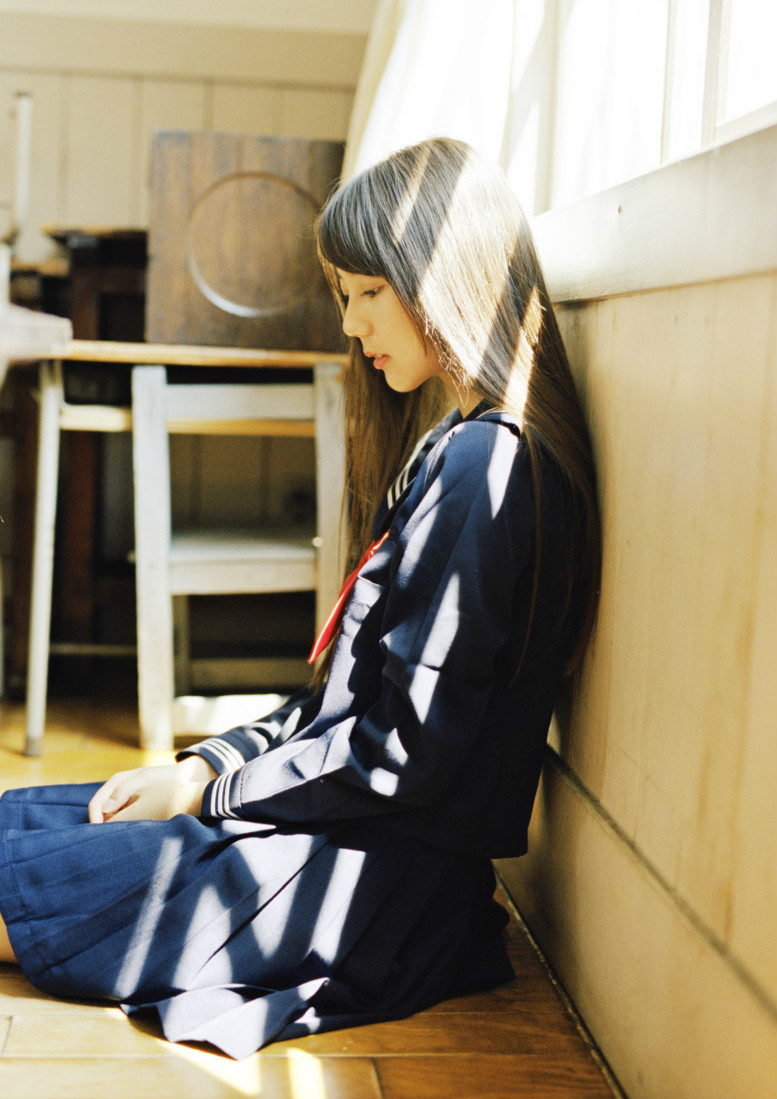 美图摄影:阳光下的校园女孩 纯纯的青春 纯纯的初恋!