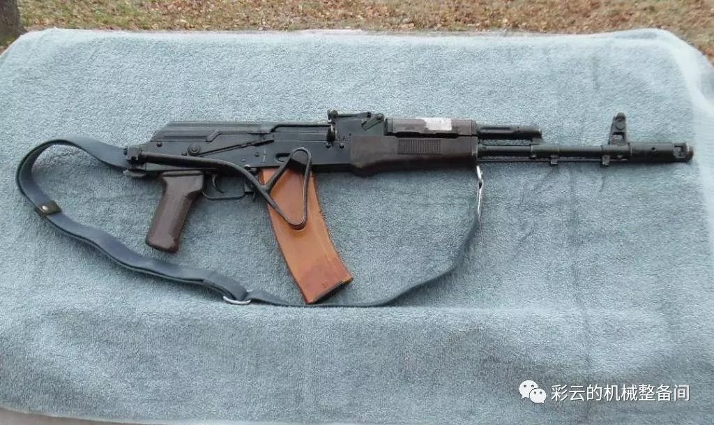 分裂后的武装:东德仿制苏联武器ak突击步枪