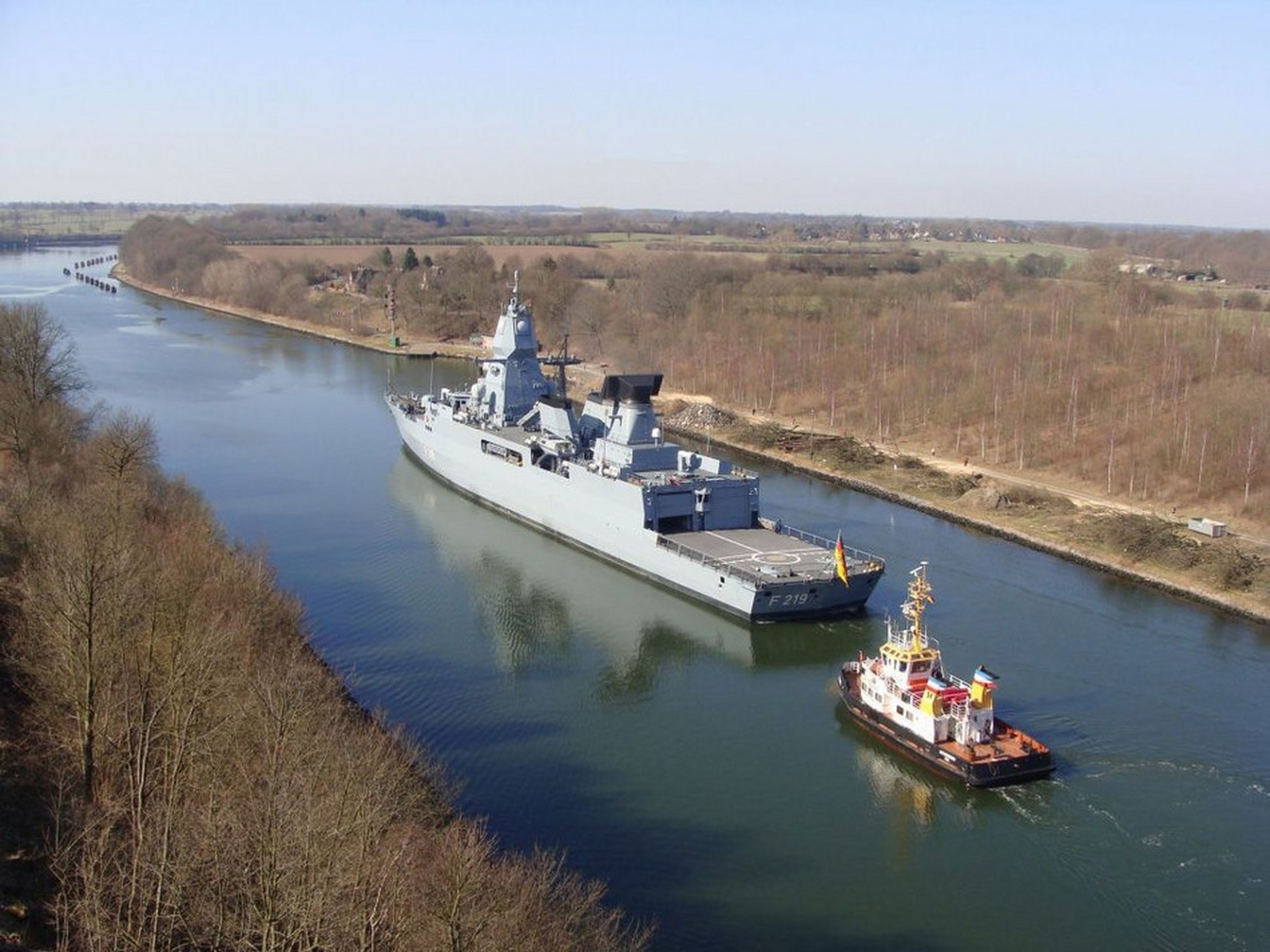 德国海军"萨克森"级护卫舰,是德国海军目前最为先进的水面舰艇,其排水