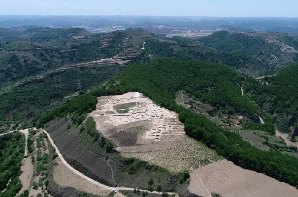 延安芦山峁遗址疑似发现4500年前中国最早宫城雏形