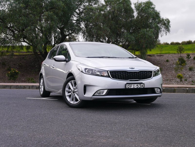 汽车:起亚cerato,内部布局合理,是一款舒适的五门掀背车!