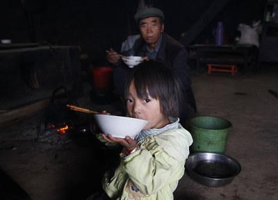 10张农村留守儿童的现状,直击我们心灵