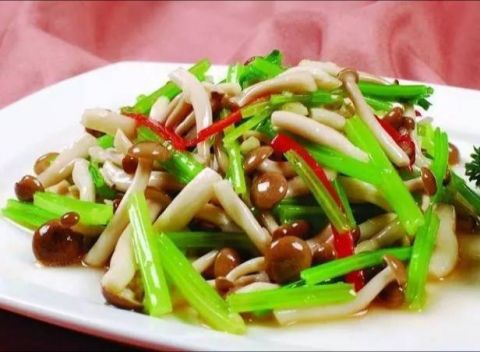 西芹炒蘑菇