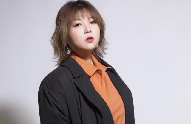 别离千万里 王七七新歌《十里》首播