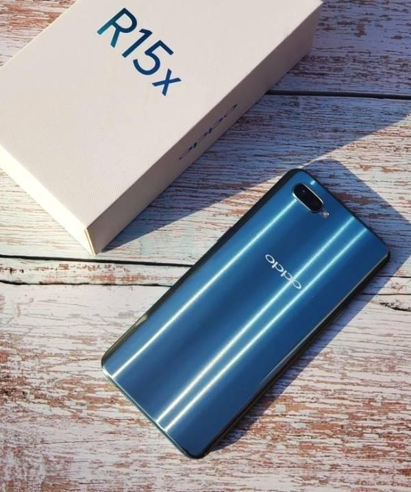 为何oppo r15x能成为新年购机的热门选择?这些评论就是最佳答案