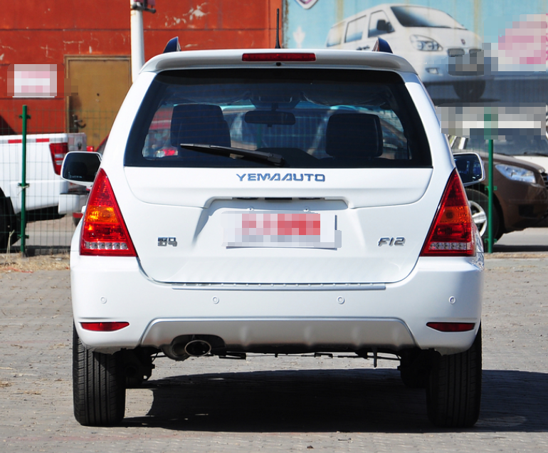 野马f12,设计造型非常的漂亮,整体非常的具有运动感