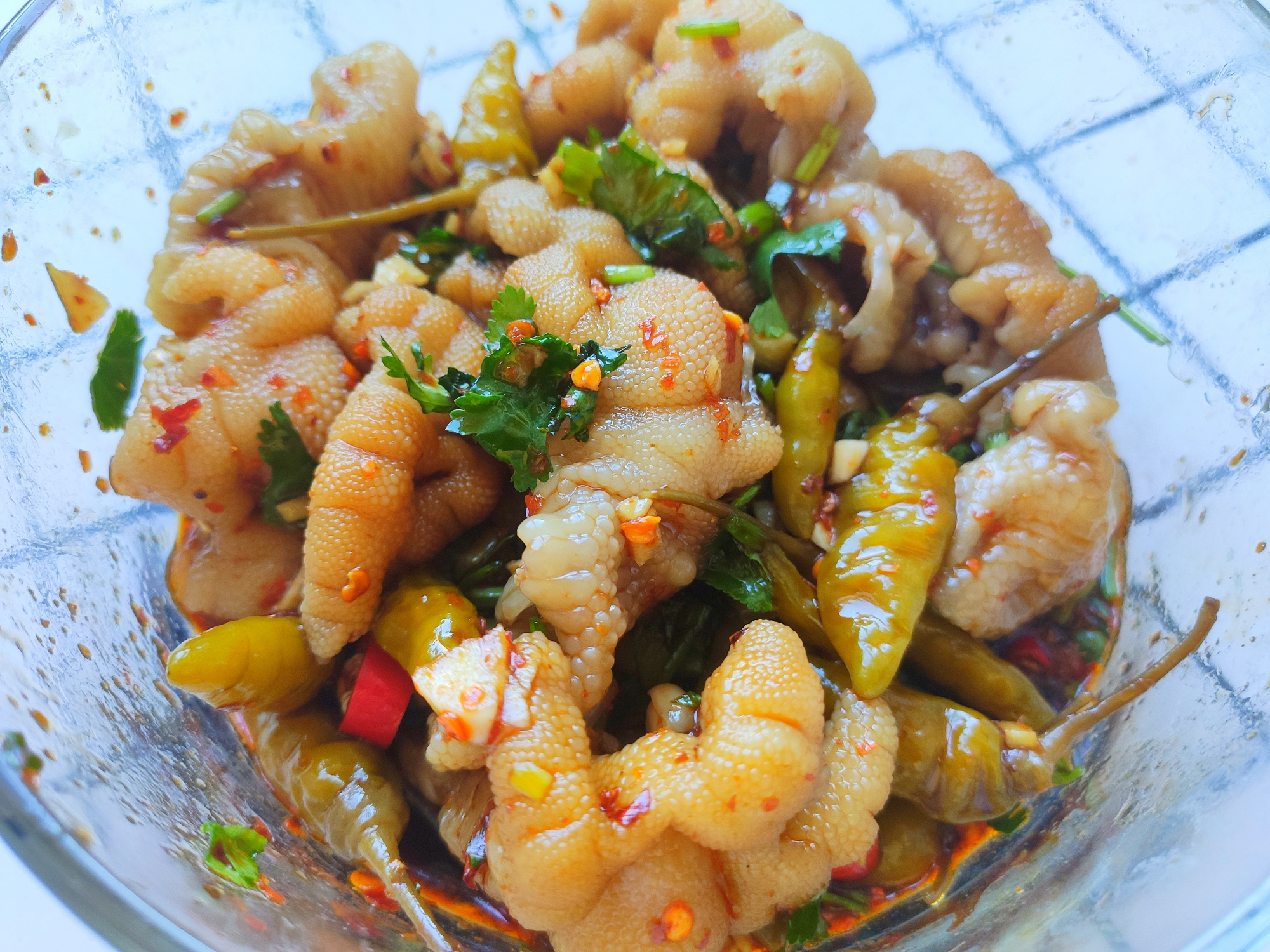 泡椒鸡爪新做法,酸辣劲道,不啃骨头省力气,下酒菜非它莫属