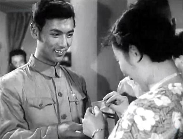 《如此多情》六十多年前的老电影,玩起了"脚踏n只船"