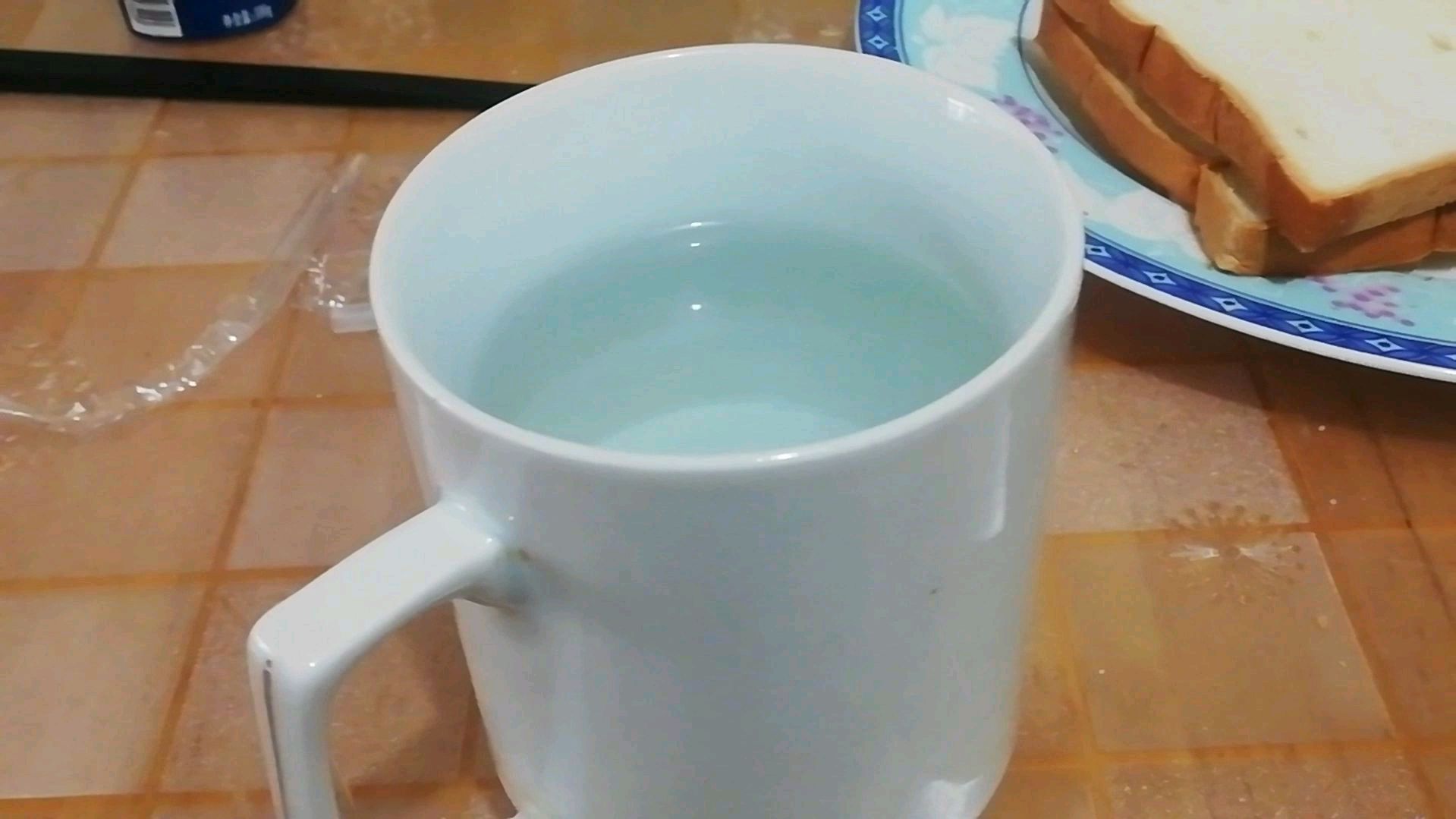 一个土豆炖肉一个西红柿炒鸡蛋,一首老歌,心情有点小激动