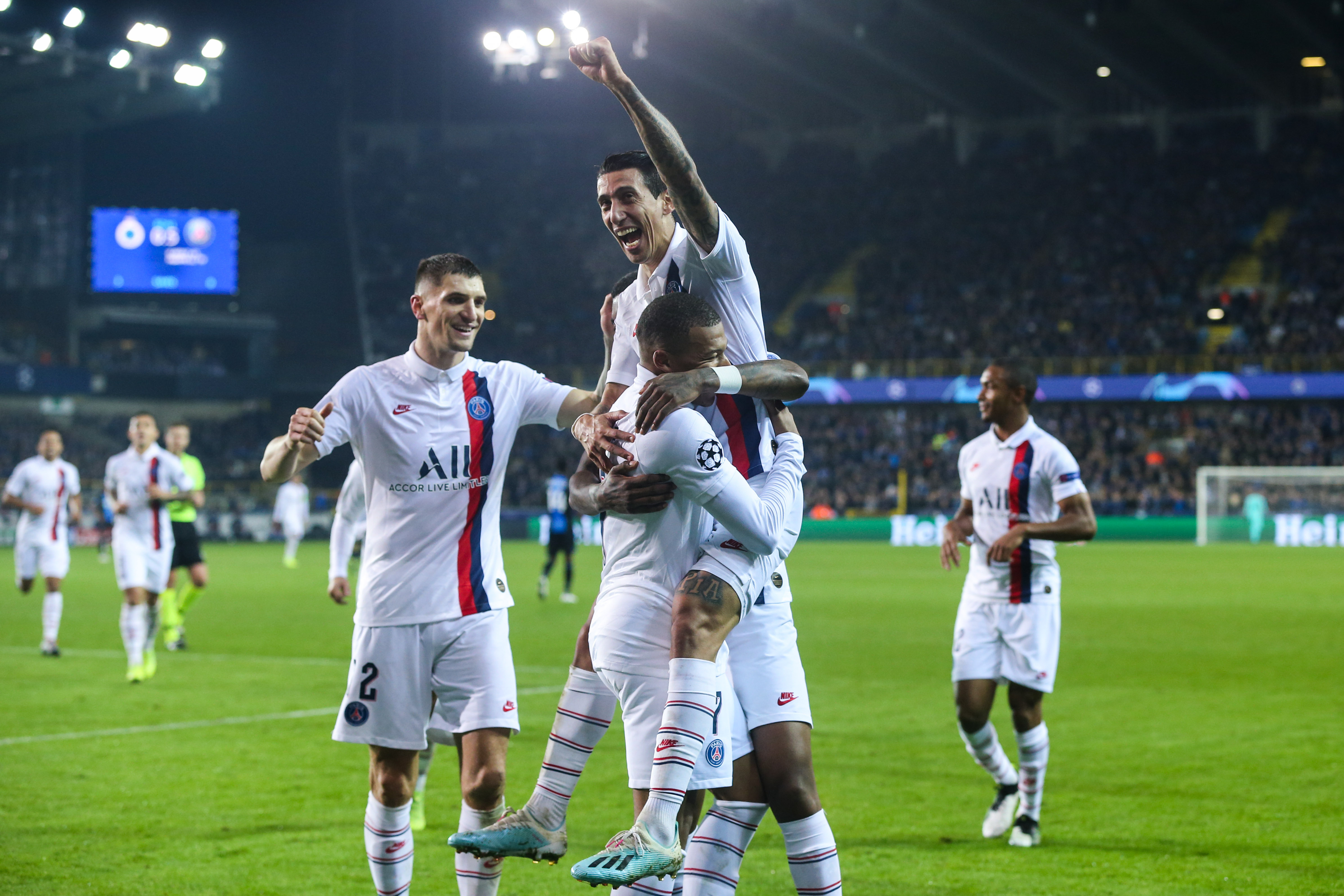 足球——欧冠小组赛:巴黎圣日耳曼客场大胜布鲁日