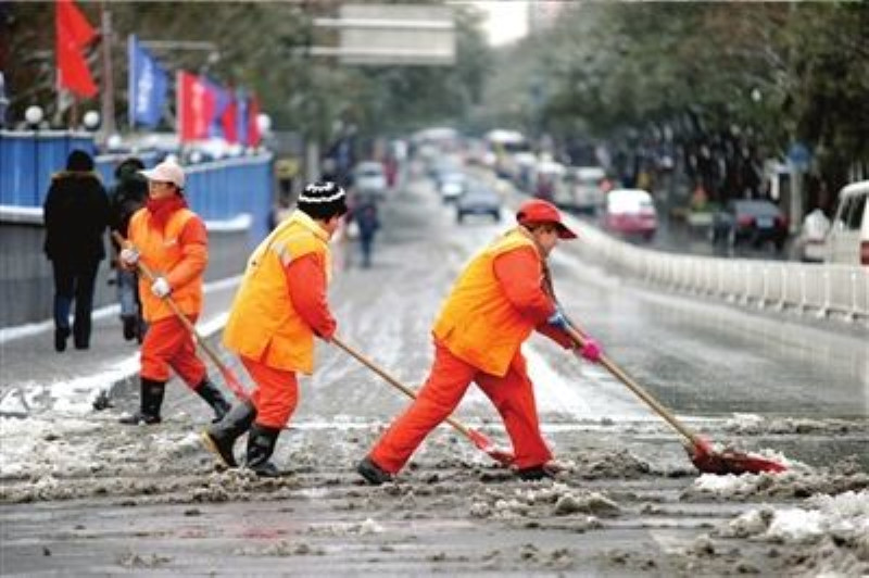 扔垃圾是為了讓她們不失業,不文明現象頻繁出現!清潔工寒了心