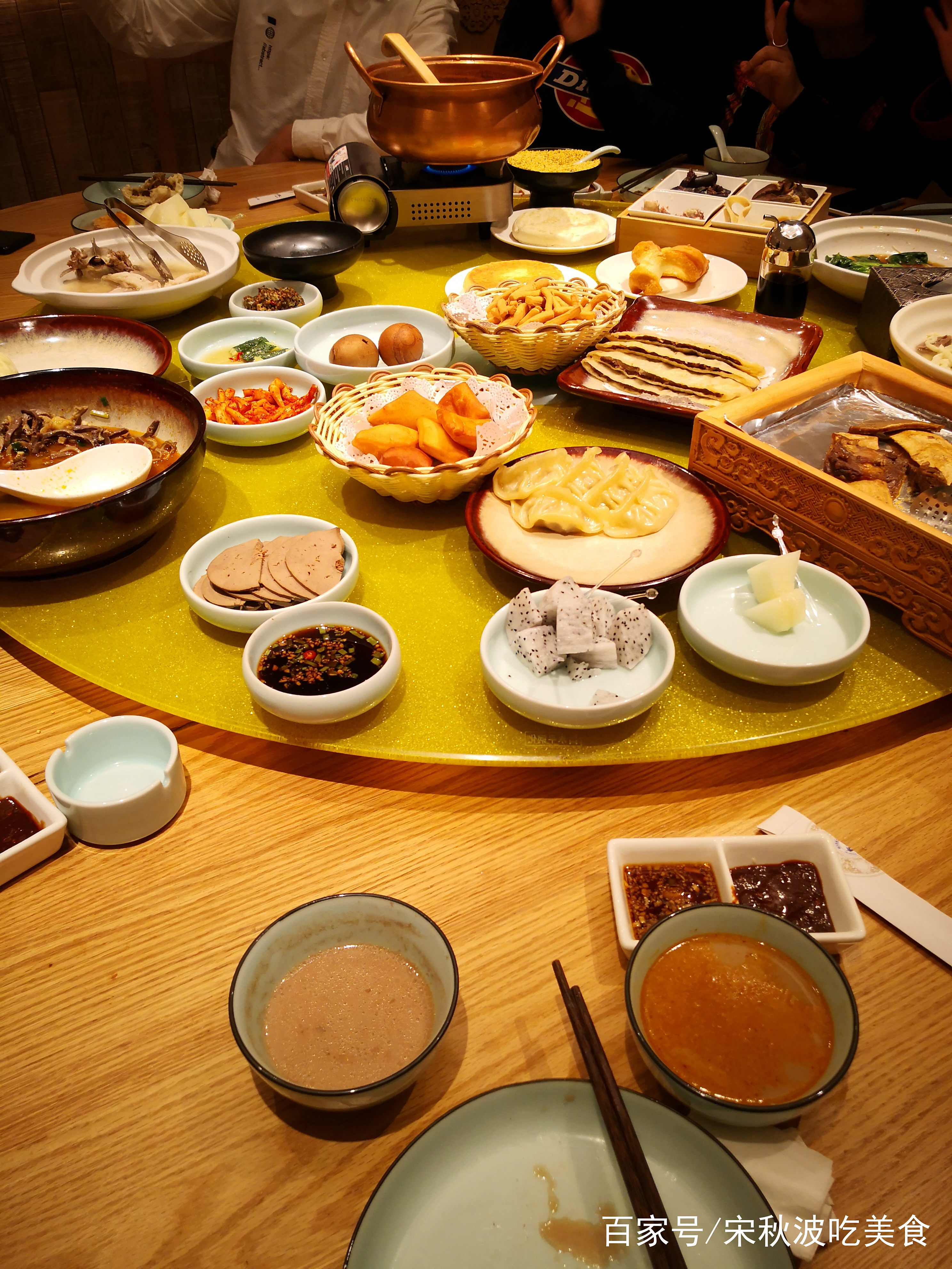 草原旅游美食文(草原旅游美食文案短句)