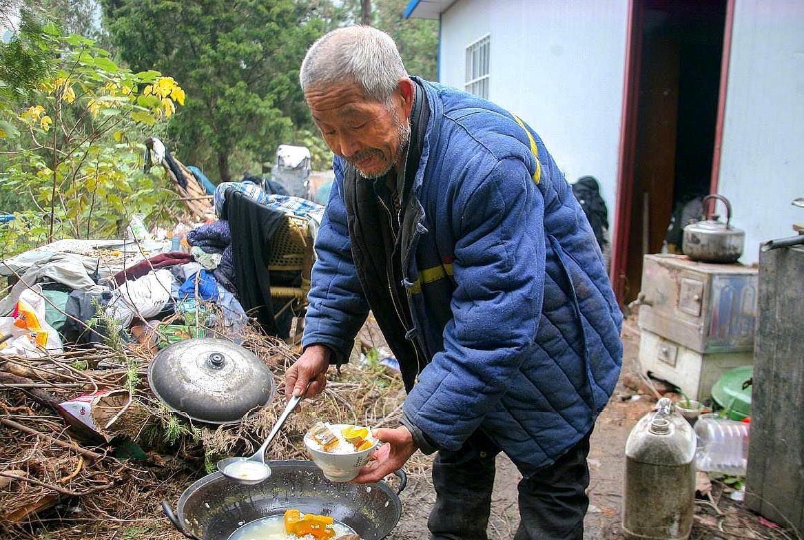 老村俗语老不泄残精,少不食壮火"说的是什么意思,有何道理!