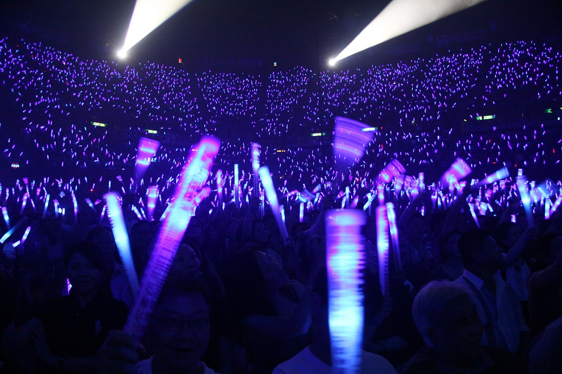 五月天演唱会荧光棒卖了近600万元