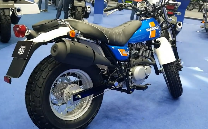 实拍2018款铃木大脚怪,代号vanvan 200,它是你的菜吗?