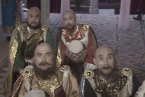 灭法国王为什么要杀一万个和尚?国王是受了蛊惑吗?