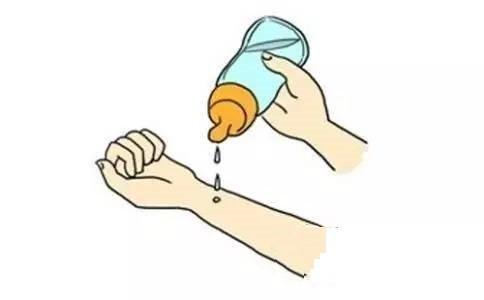 新手爸妈冲奶粉的行为,让孩子割除一截小肠,冲奶粉也是有讲究的