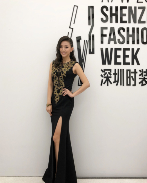 薛韵芳给人一种非常唯美的感觉,不得不说她的气质是真的很好啊,真是很