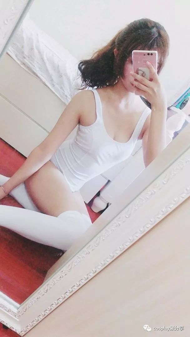 白丝白色死库水福利cosplay,在家里穿泳衣是什么感觉?