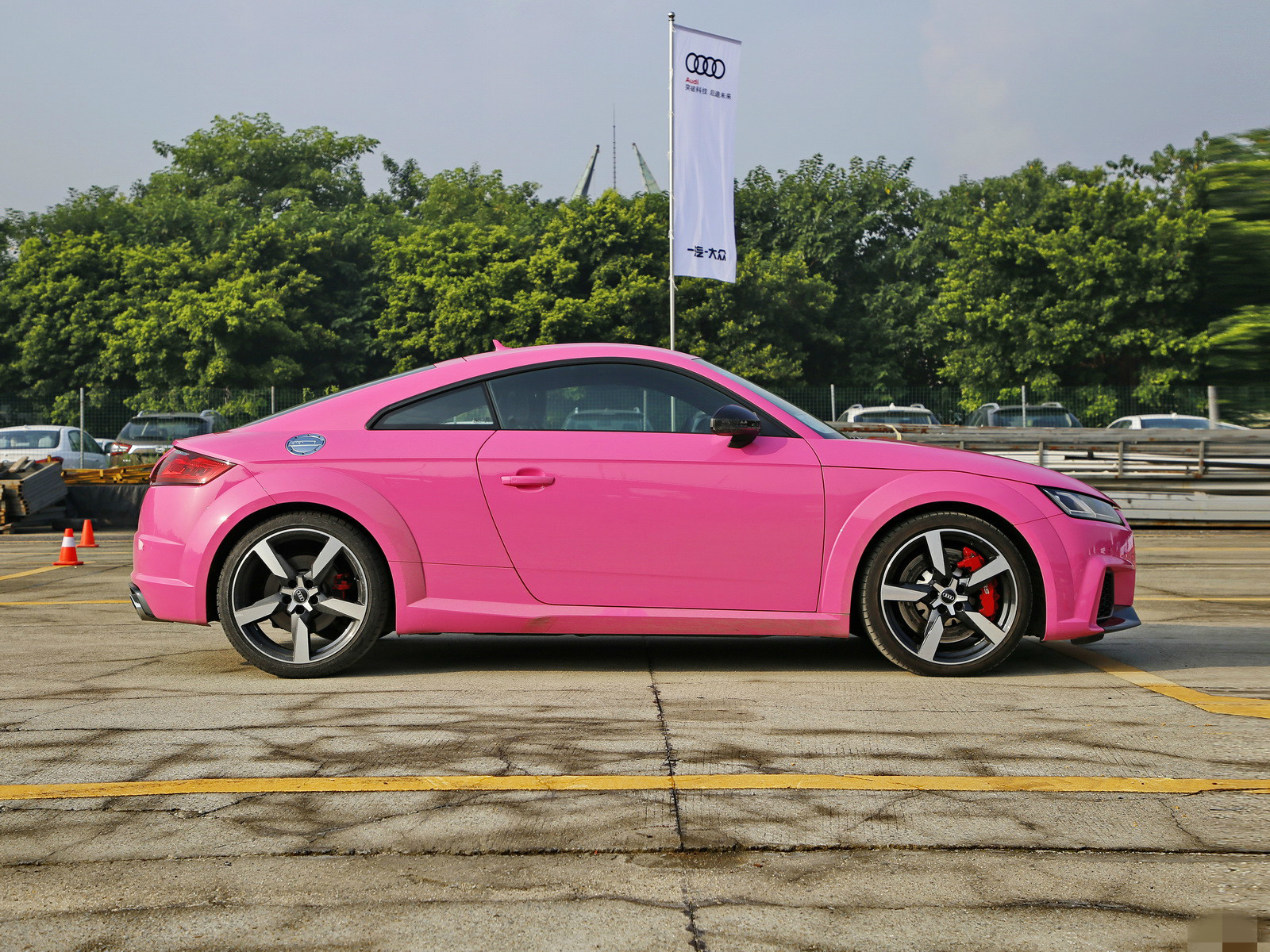 带你了解奥迪ttrs的霸气外观