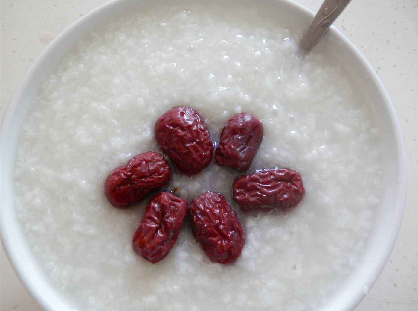 煮粥时要牢记这一步,粥更香甜,很多人都做错了,难怪煮的不好喝