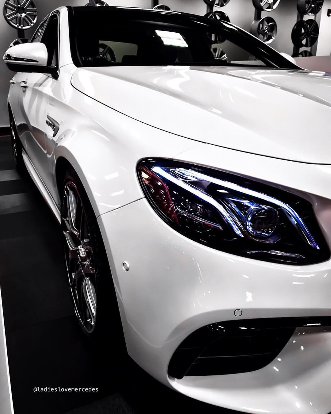 全新白色奔驰e63s amg,603匹大马力猛兽