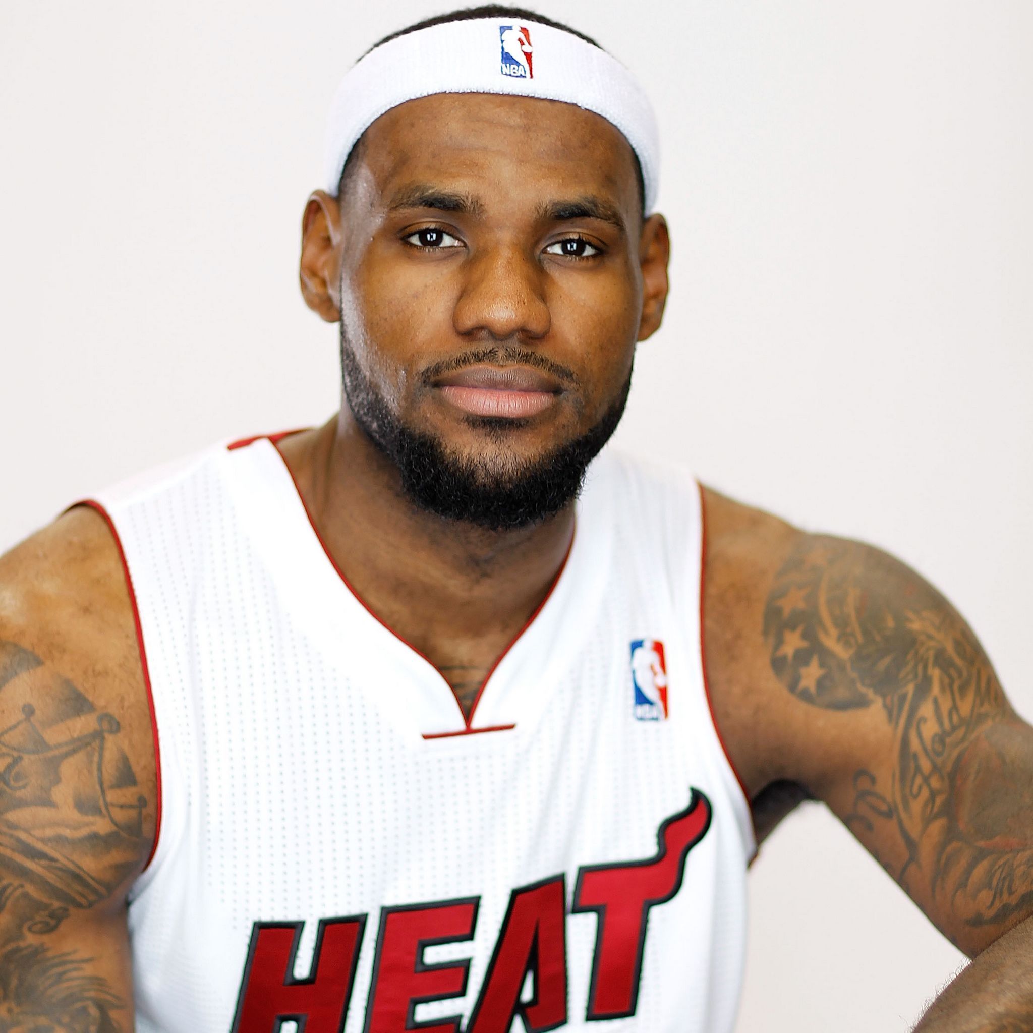 詹韦今年再次联手?韦德再次遭受逼迫,詹姆斯急了