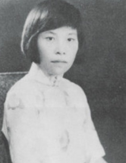 她出生时面相丑陋,母亲将她视为灾星,36岁那年,果然出了事