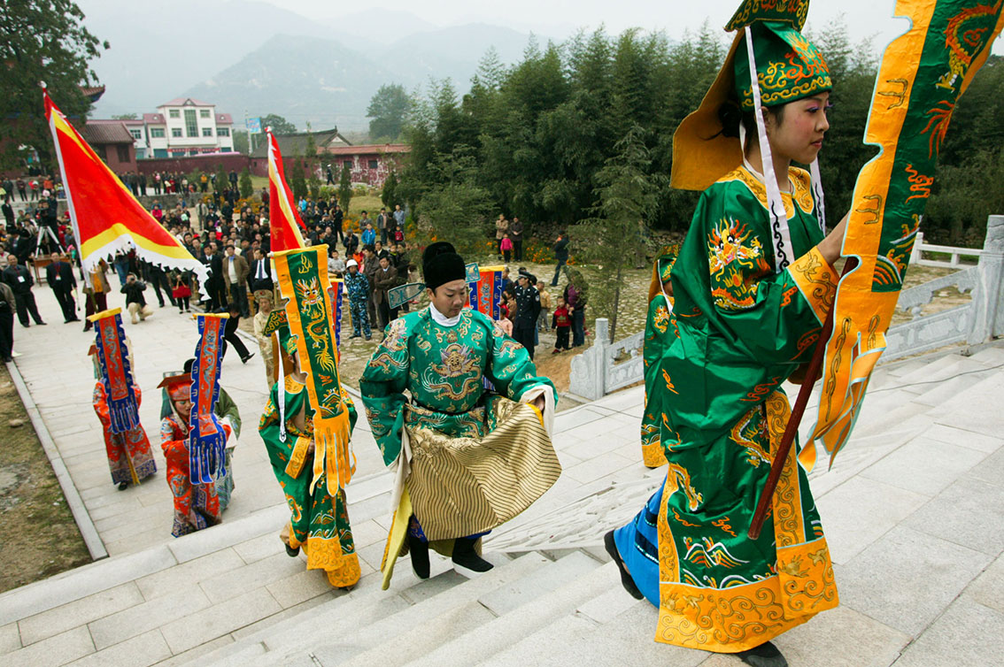 首次曝光淮渎庙祭河神隆重场景,风光旖旎的桐柏山竟是淮河发源地