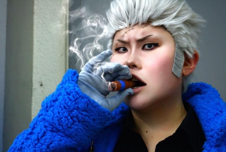 图为斯摩格,烟男有点儿小清新啊!