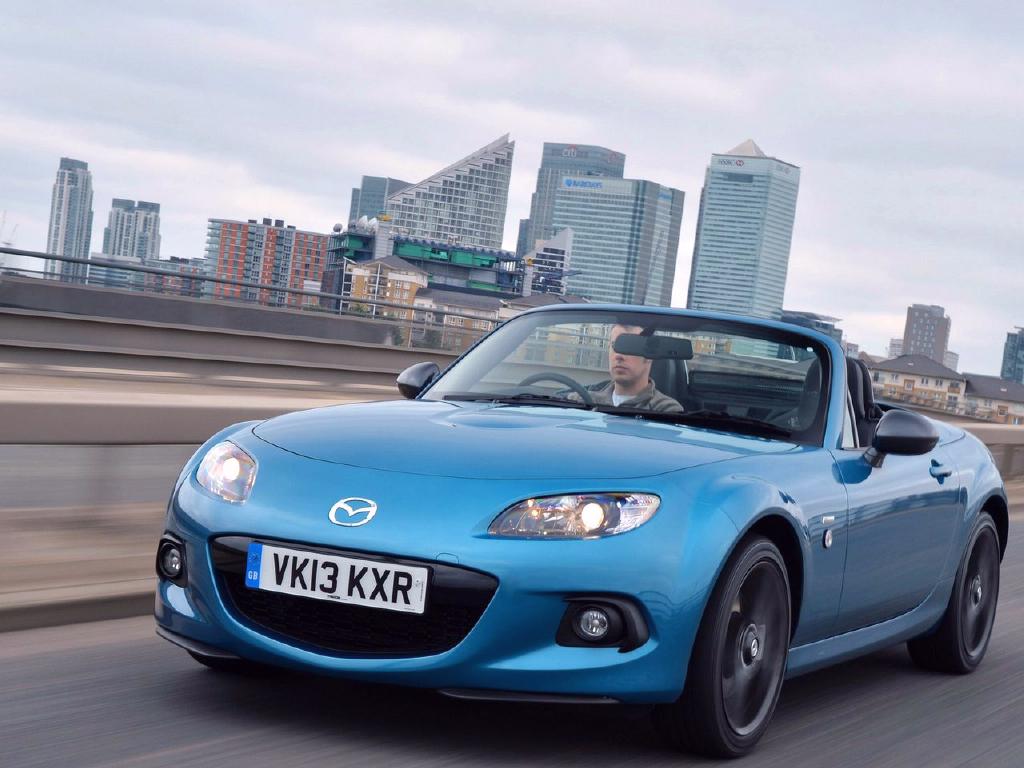 外形线条很流畅,就是看中颜值才买的,很上档次,给