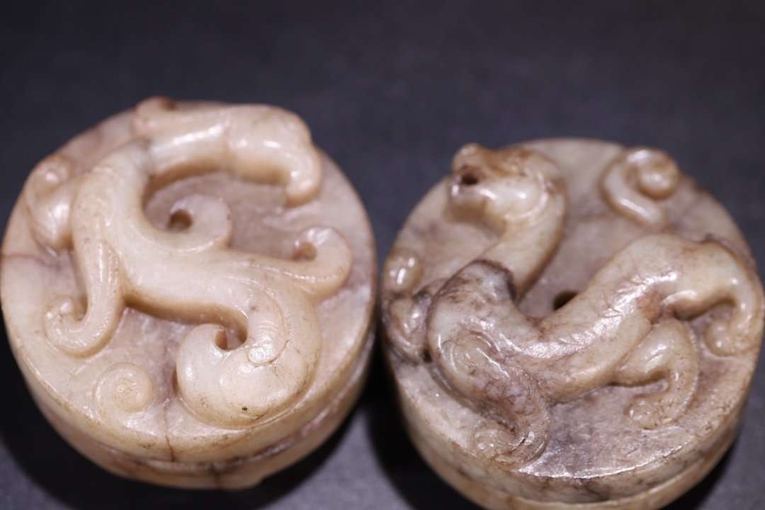 (原创)奇珍共赏:汉代和田玉高古玉镇席