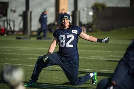 雄狮签约前海鹰近端锋卢克-威尔逊