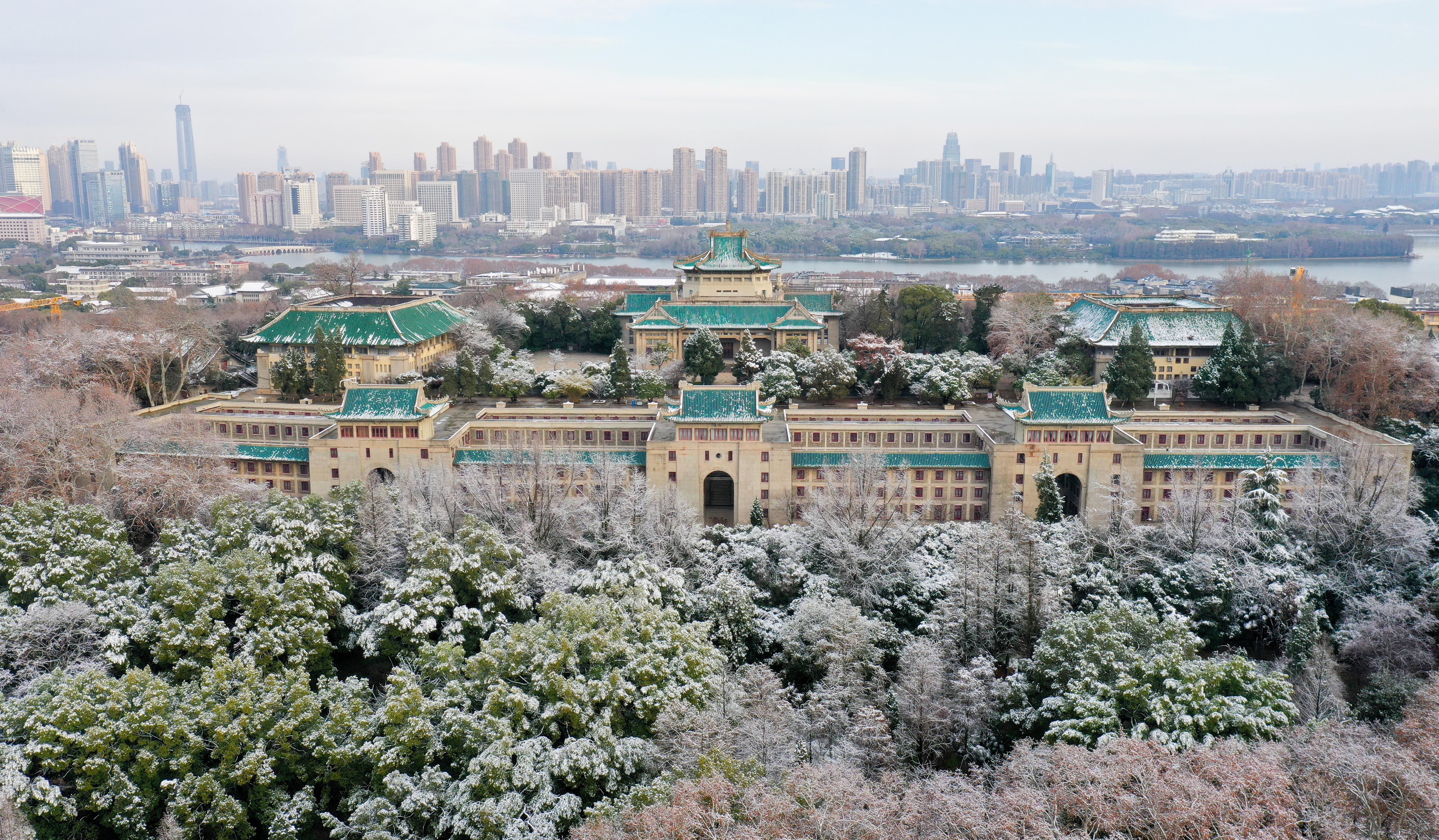 武汉大学雪后如画