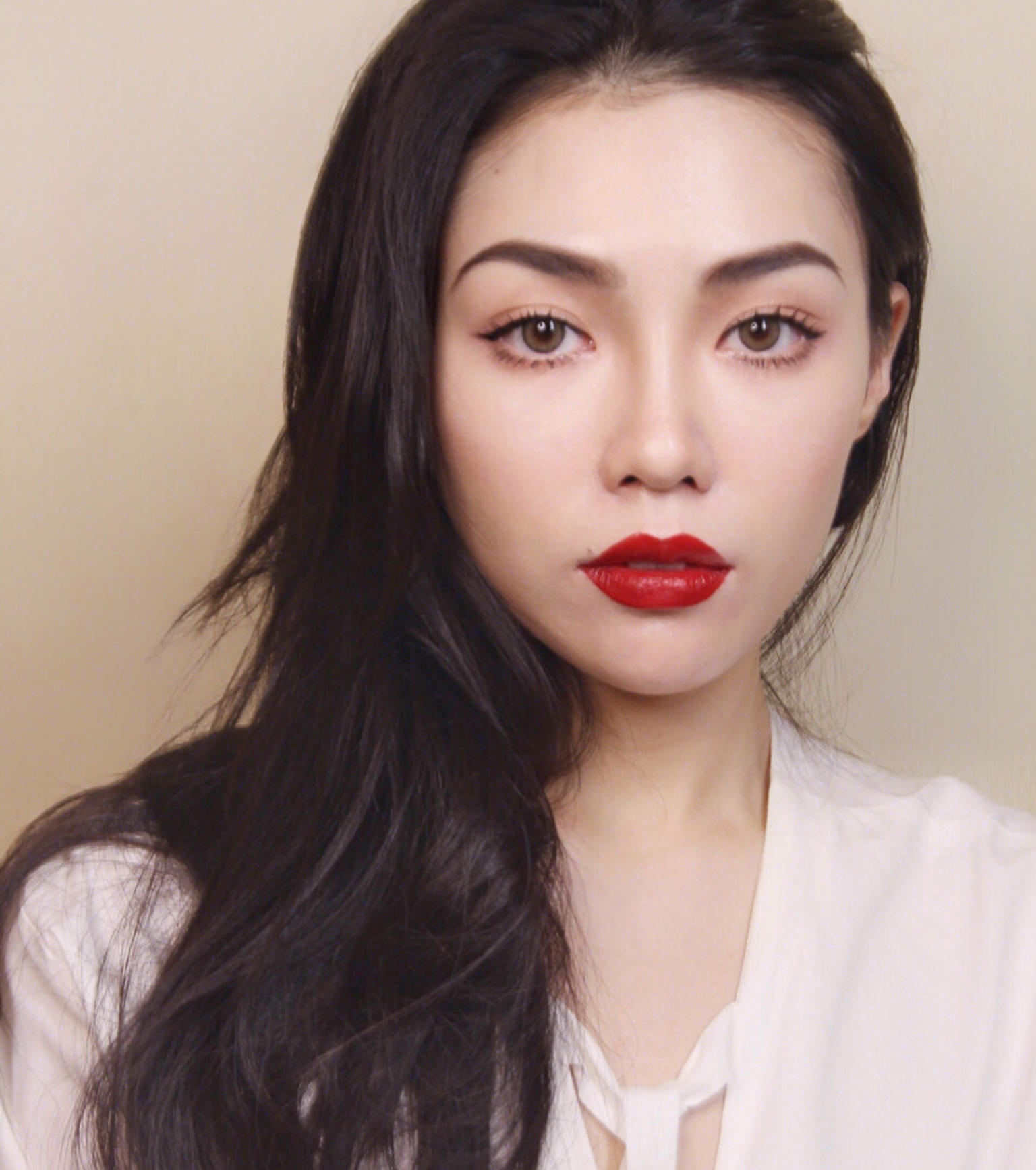 为啥用大牌口红?不是耍大牌,而是廉价口红成本低,对女人危害大