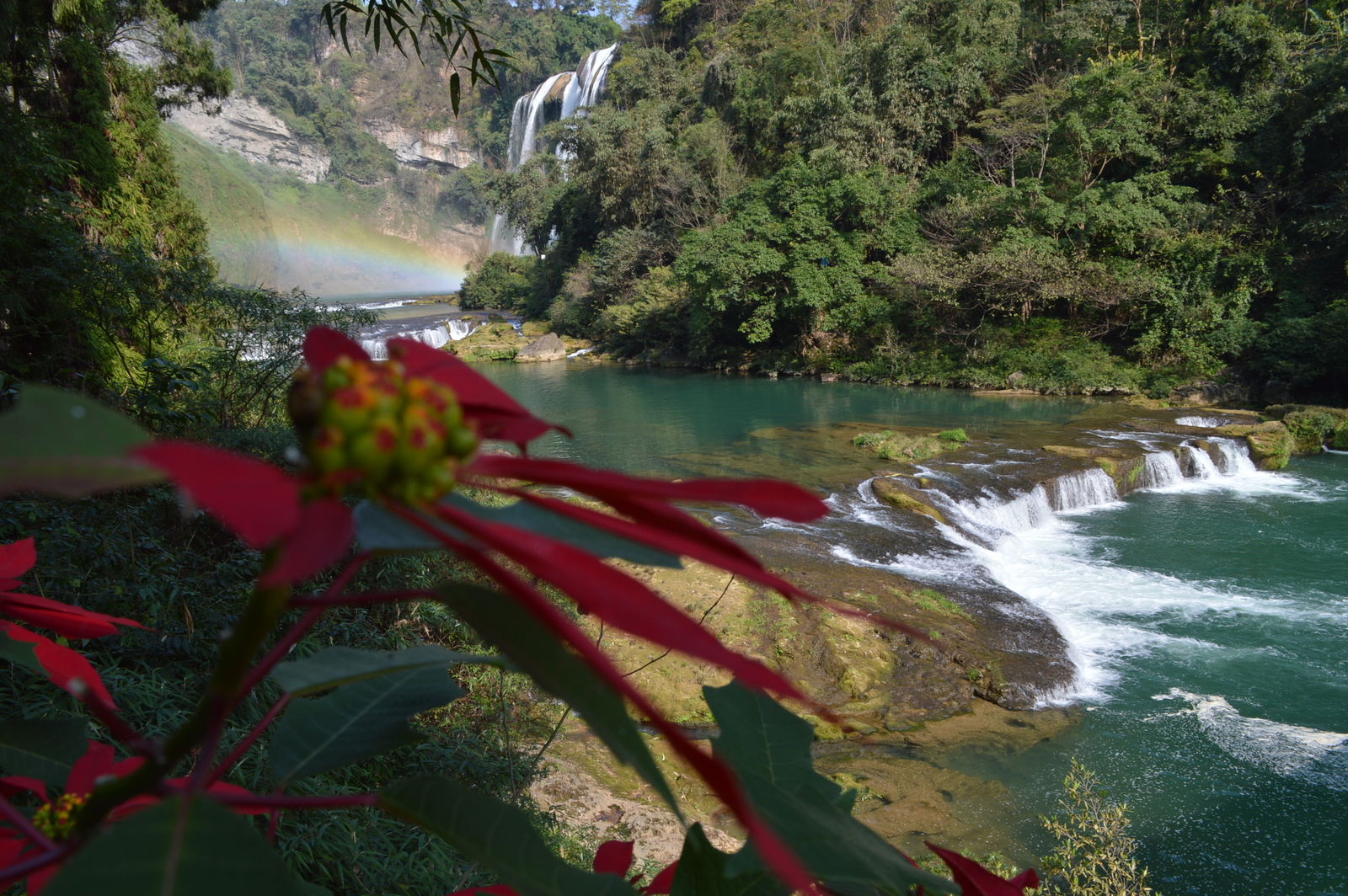 除了廣州龍眼洞森林公園,重慶市縉雲後山,環境很優美的旅遊景點還有