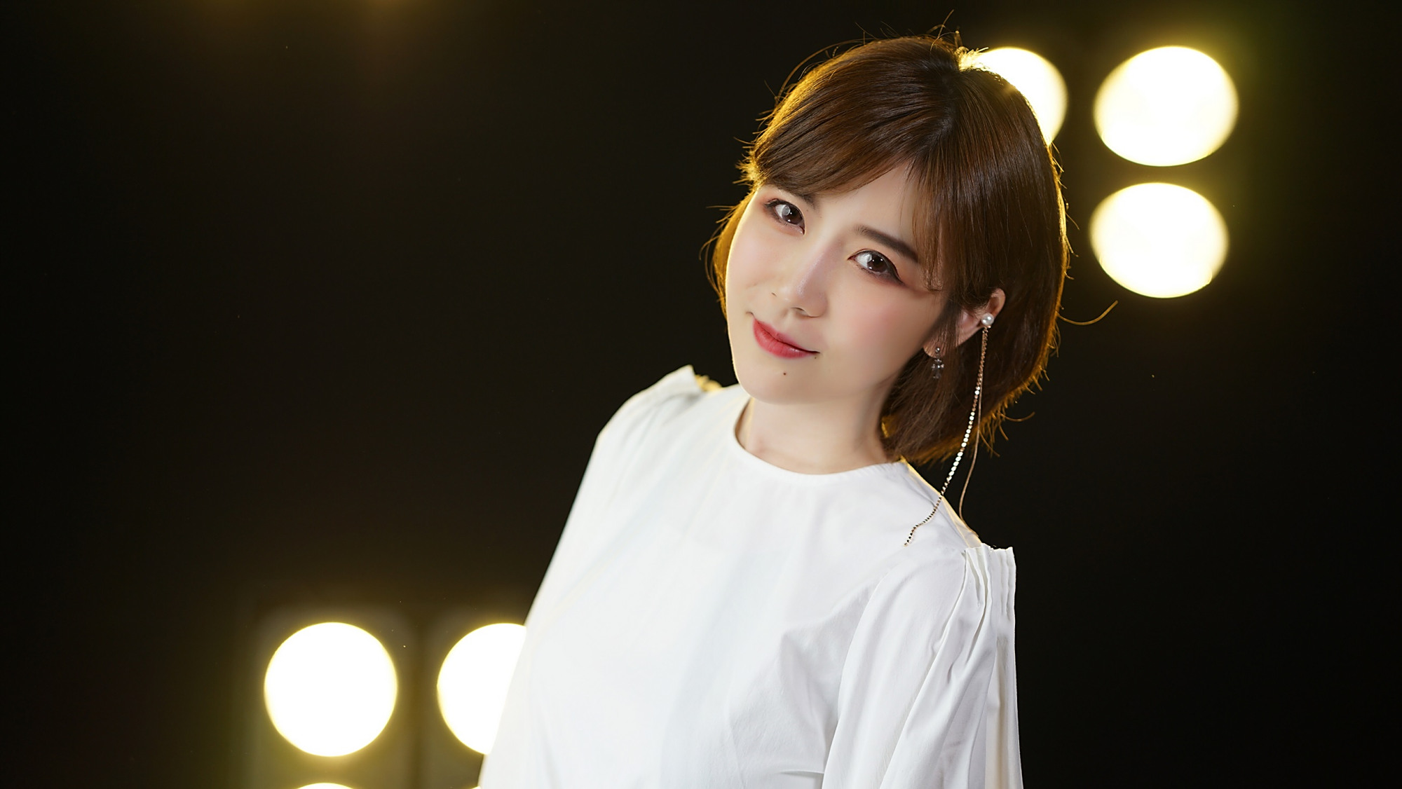 艺人之家专访童珺:喝半瓶红酒上台"叫嚣"萧敬腾,却反被称赞?