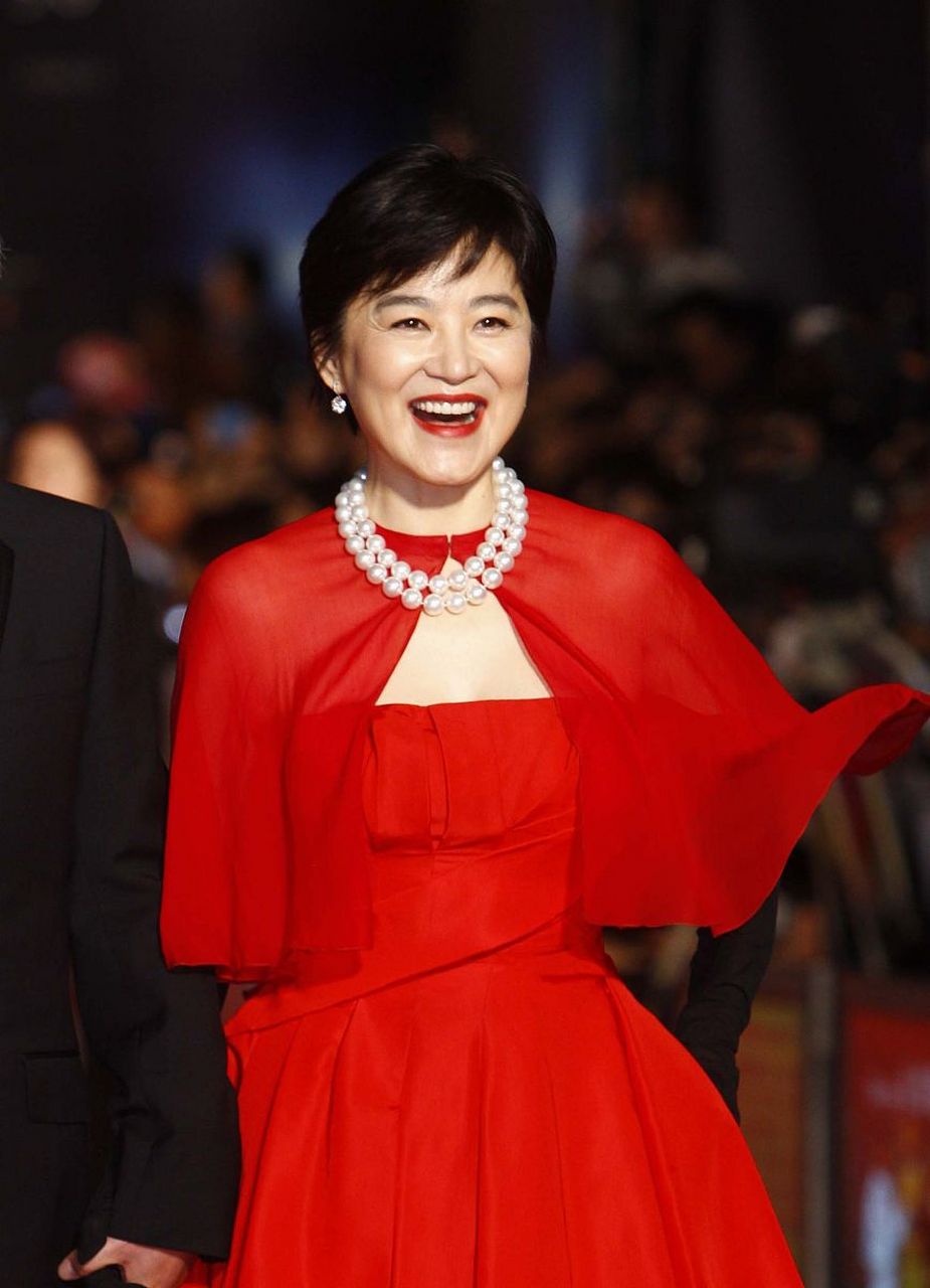 69岁林青霞获金马终身成就奖  林青霞,影坛巨星,金马影后,传奇女神.