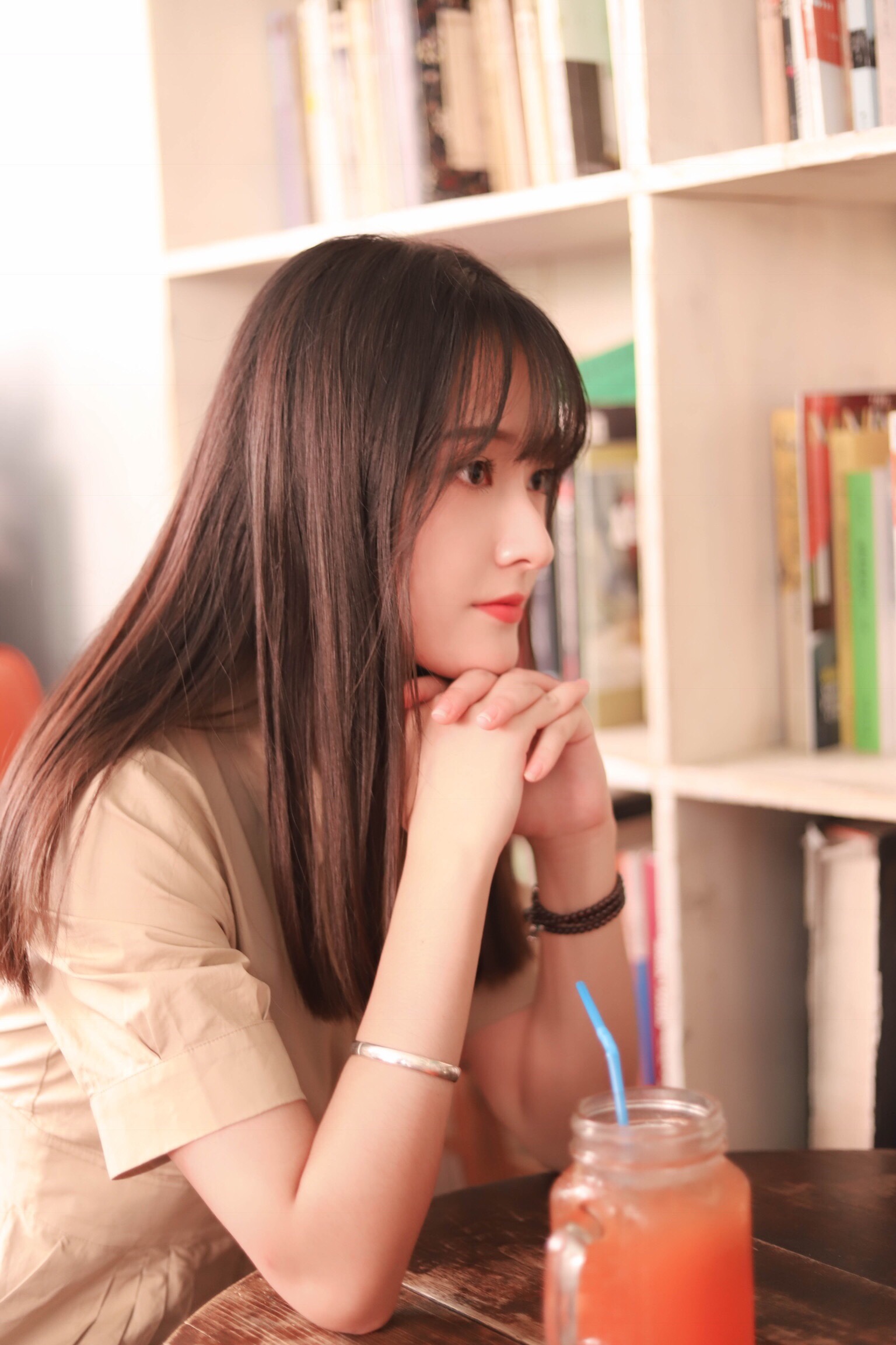 人像摄影 温柔听话百依百顺的女朋友 转载自百家号作者:小哈的旅行