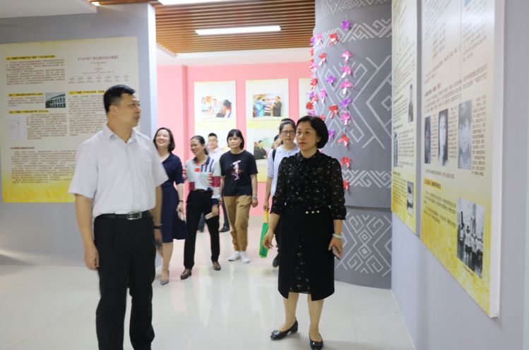 市委常委,宣传部部长,副市长黄振饶到梧州市妇女儿童活动中心调研