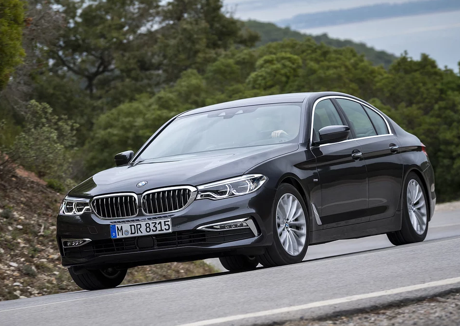 高端炫酷的宝马5系530d xdrive luxury line