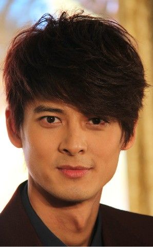 他一直在别人婚礼里活跃,现在终于要公开恋爱了?