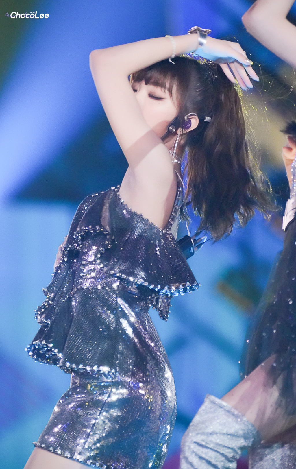 李紫婷舞台风采,穿上漂亮裙子,展现无限魅力