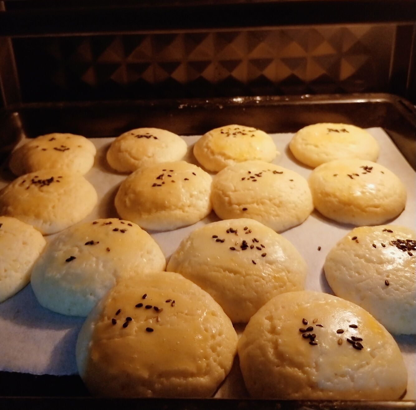 烘焙做不好别担心,来一道找回自信又好吃的甘露酥